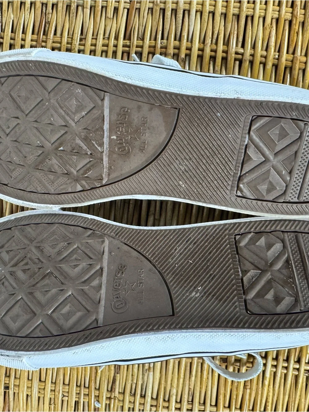 Converse All Star Leather Low Top Sneakers Kids Mens 7 Womens 8.5 Black White